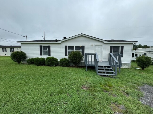 Photo - Nice 3/2 Trailer in Shannon- $1,195