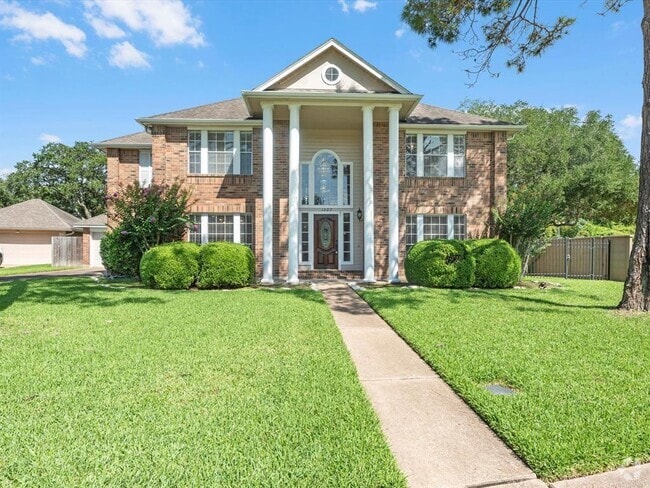 Building Photo - 1227 Lake Estates Ct Rental