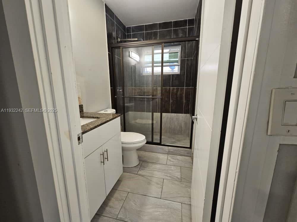 Photo - 950 NW 5th St Unit 2