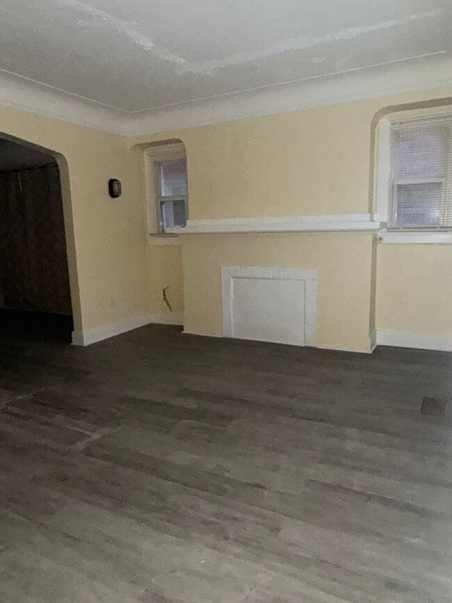 Photo - Lower Unit Duplex