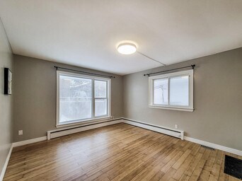 Photo - Parkland Village