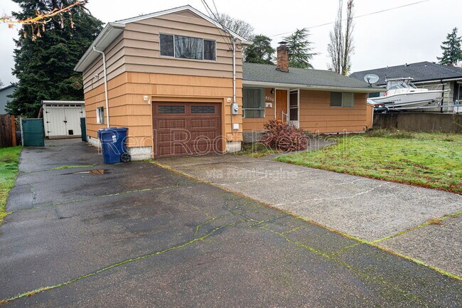 Photo - 6232 S Wapato St