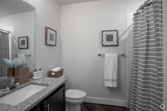 2HAB, 2BA -1.276sqft Modelo