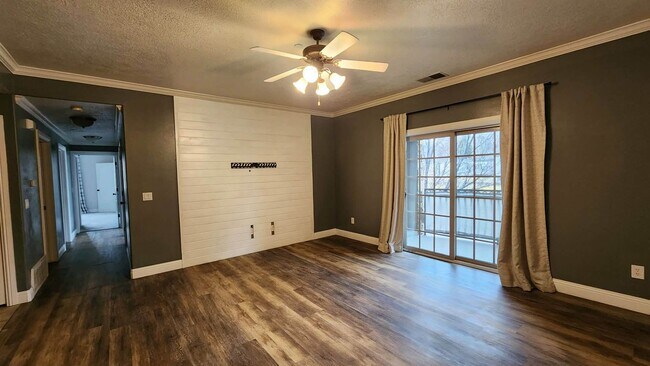 Photo - Large Renovated Orem Condo for Rent