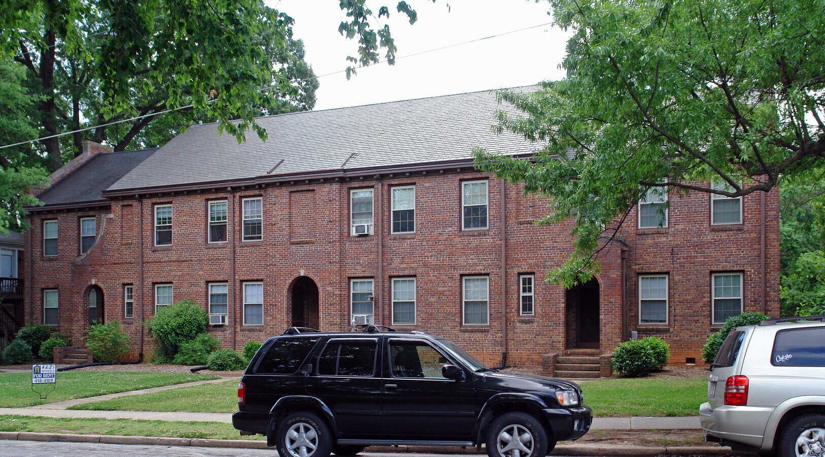 Photo - 100 Horne St Apartments