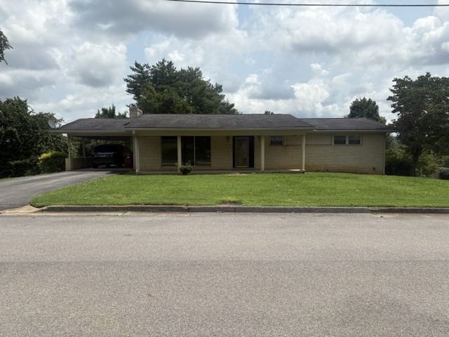 Photo - 303 Village Dr