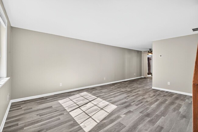 Photo - 335 1st Ave NW Unit 5