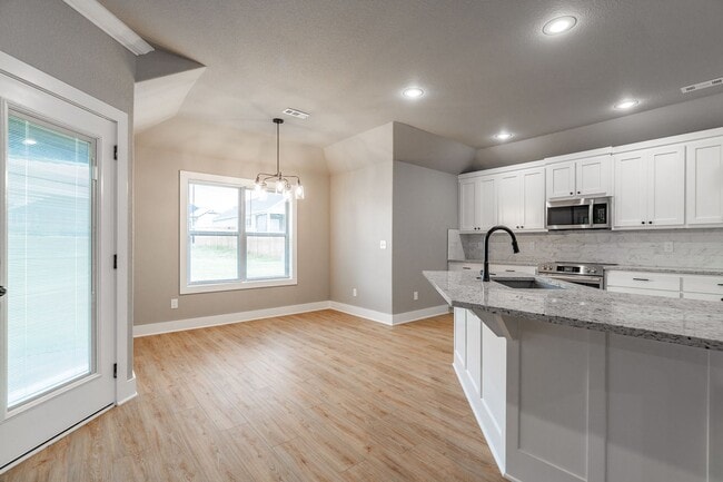 Photo - Beautiful 3-bedroom 2 bath Home in Prairie Grove!! Fenced Yard!