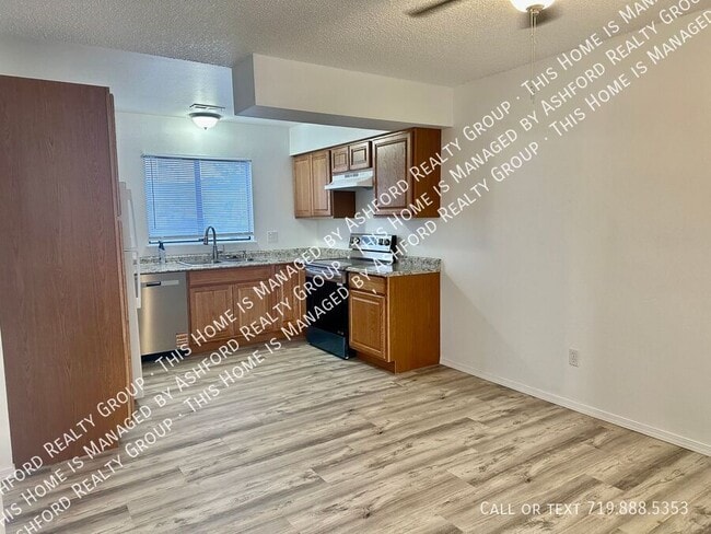 Photo - 1120 Yuma St Unit A