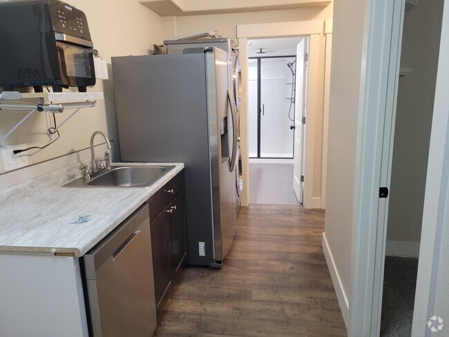 Building Photo - 112 Wake St Rental