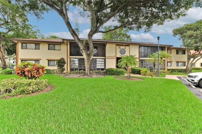 Photo - 10959 W Clairmont Cir Unit 211