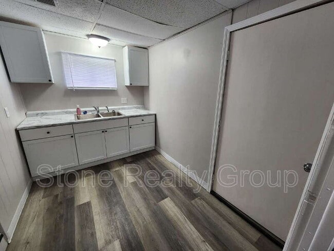 Photo - 801 Grant St