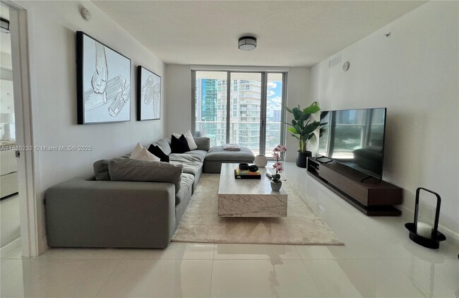 Photo - 300 Sunny Isles Blvd Unidad 4-1104