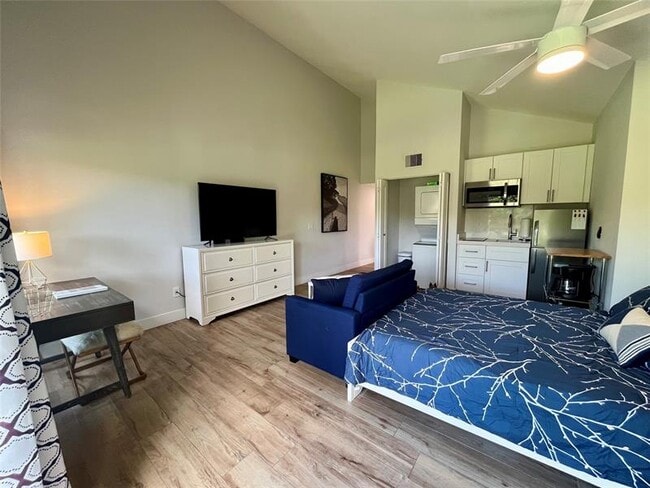 Building Photo - 11863 Wimbledon Cir Unit 536 Rental