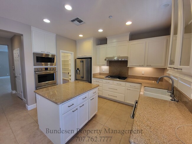 Photo - 1727 Southgate Dr
