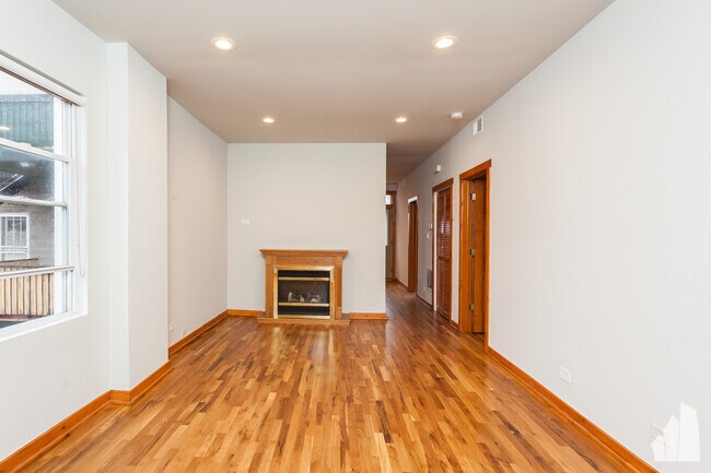 Photo - 1521 N Bosworth Ave Unit 3B