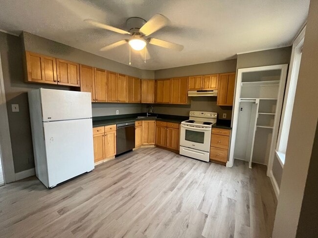 Building Photo - Modern 3-Bedroom Apartment in the Heart of Conshohocken | $2,400/Month