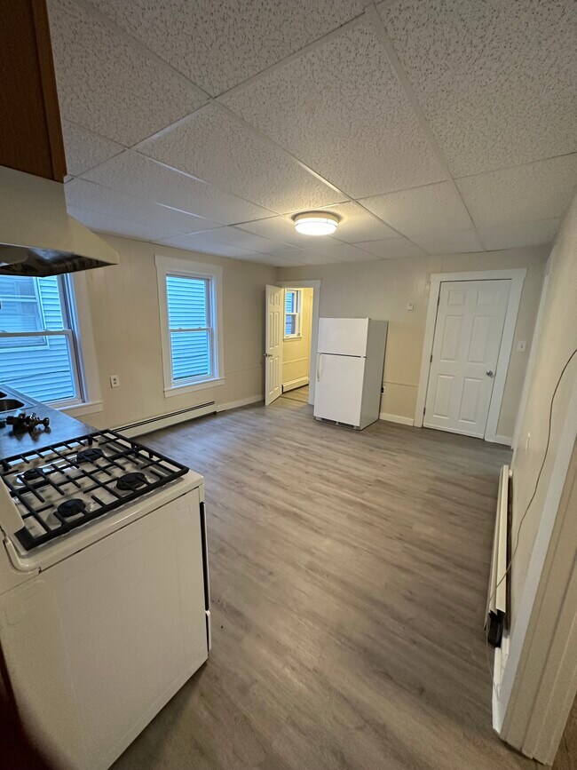 19 Butterfield St Unit First floor