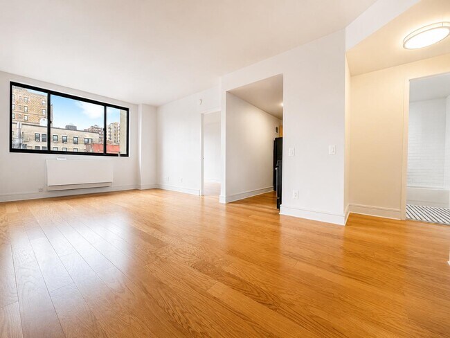 Photo - 323 W 96th St Unidad 907