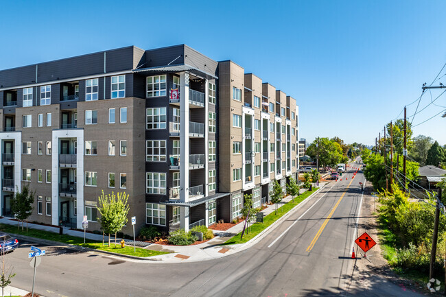 Building Photo - Traverse Apartments