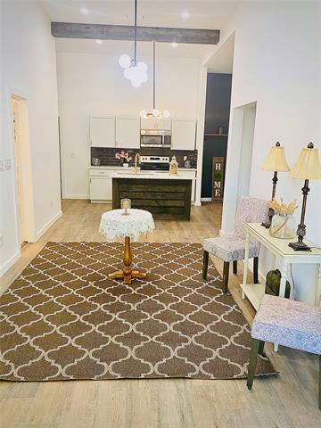 Photo - 3817 Johnson St