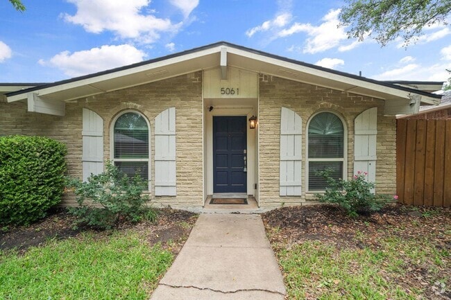 Building Photo - 5061 Amhurst Ln Rental