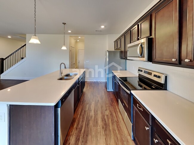 Photo - 5216 Valor Dr