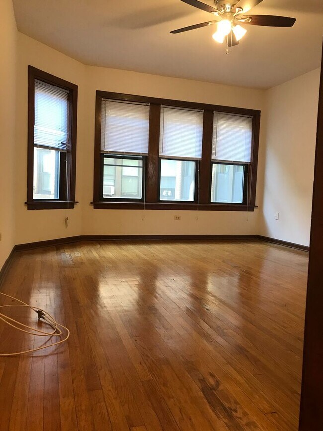 Photo - Beautiful Studio Apartment Available for Sublet March 1st Unidad 4054 - 3W