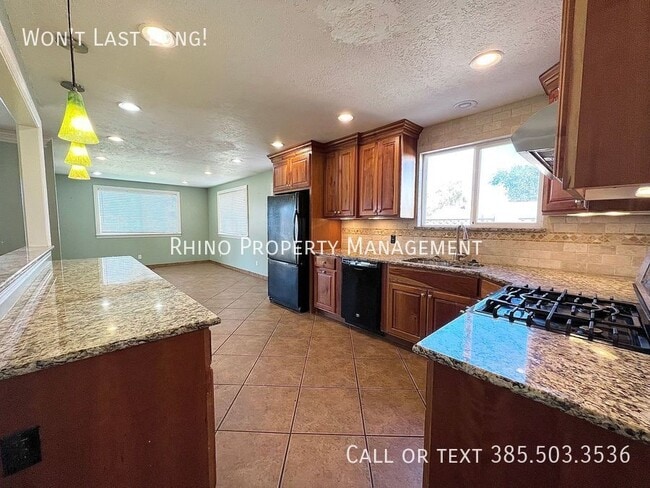 Building Photo - 4912 Trail Ave Rental