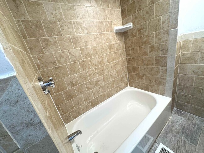 Photo - 17 Upham St Unidad 1