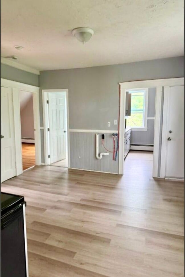 Photo - 572 Gaskill St Unidad #3