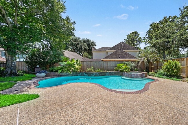 Photo - 507 Commodore Way