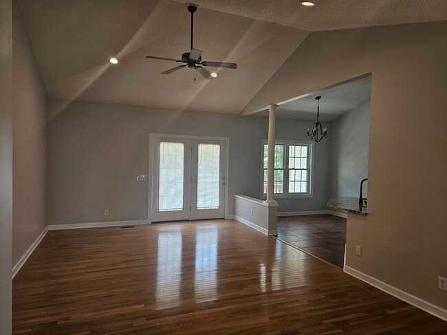 Photo - New Listing!!!