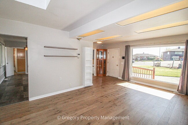 Photo - 4418 Colby Ave