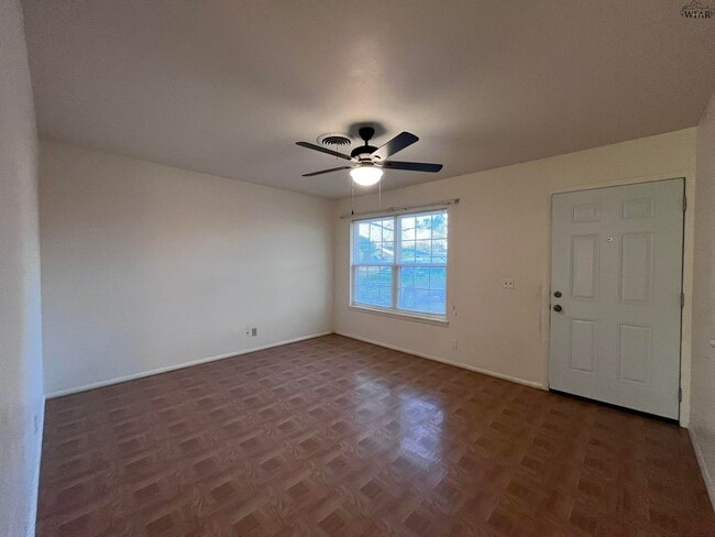 Photo - 4723 N Shore Dr