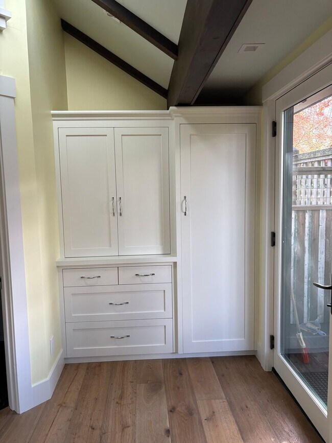 Photo - 9566 Main St Unit The Cottage