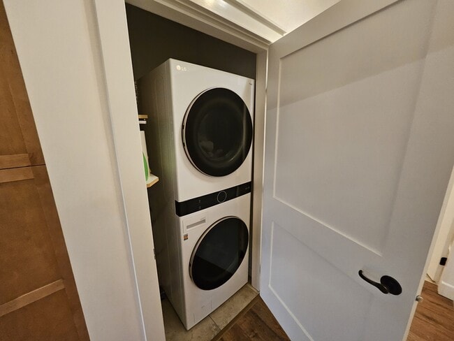 Photo - 511 Yates Rd