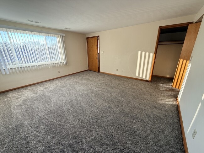 4760 Holiday Dr Unit 4