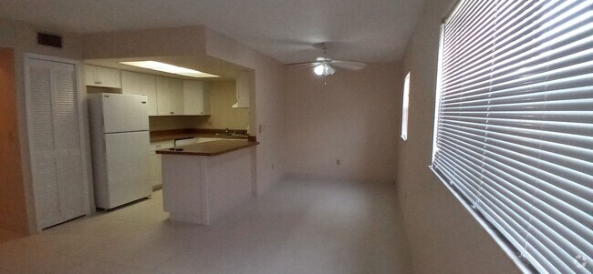 Building Photo - 4030 Coronado Pkwy Unit 4030 Coronado Pkwy #102 Rental