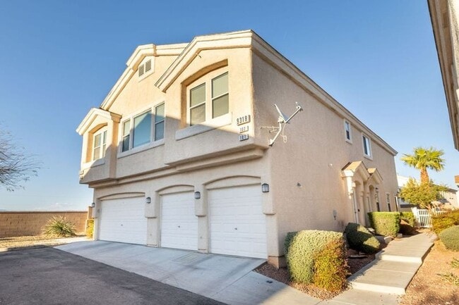 Photo - 2 Bedroom, 1 Car Attached Garage, In Gated...