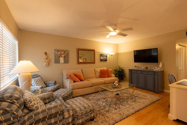 Photo - 2880 Lake Osborne Dr Unit 203