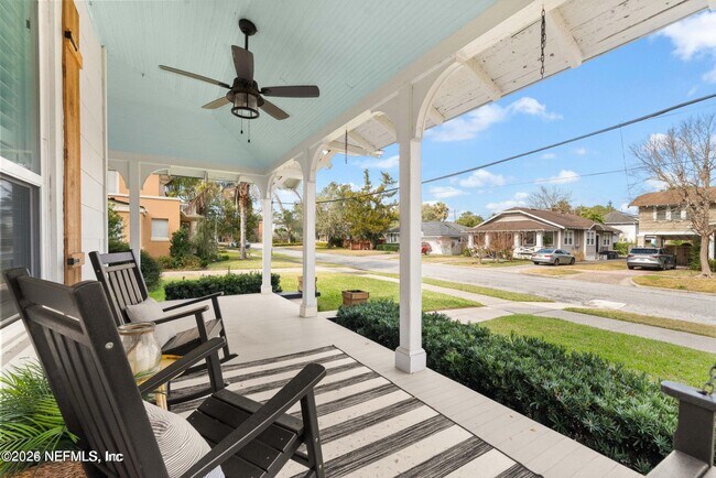 Photo - 4236 Melrose Ave