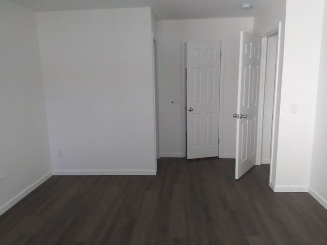 Photo - 2 bed 2 bath w/carport, Great location off... Unit A-309