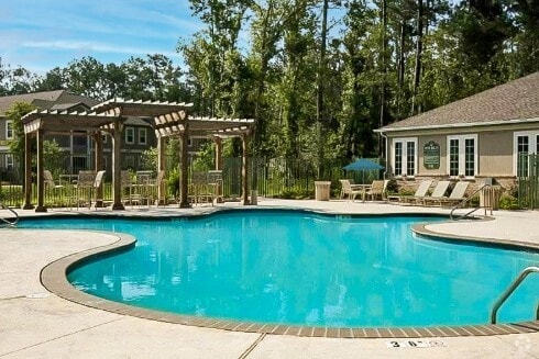 Building Photo - Pine Crest Apartments