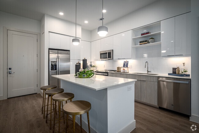 2BR, 2BA - 1,088SF