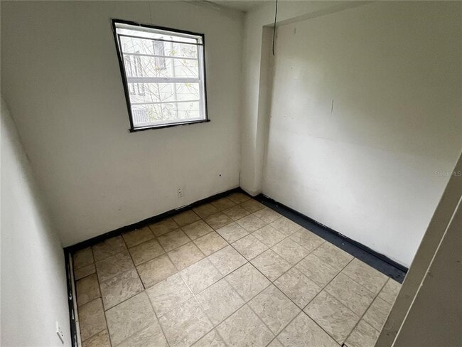 Building Photo - 124 Daytona Ave