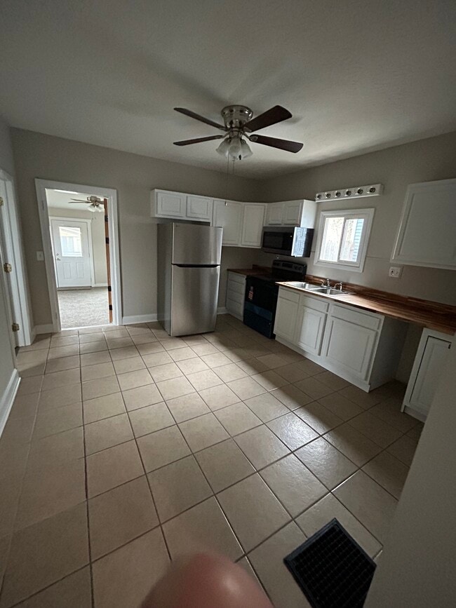 Photo - 1232 Lane St