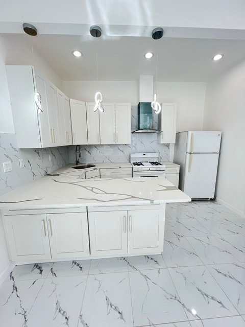 Building Photo - 2722 E 26th St Unit 2