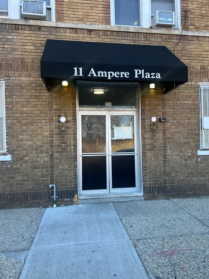 Photo - 11 Ampere Plaza Apartments