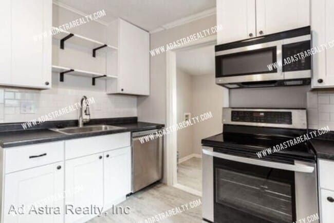 Photo - Beautifully Remodeled Independence Home-Available NOW!!